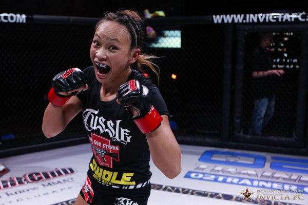 Michelle Waterson in the cage